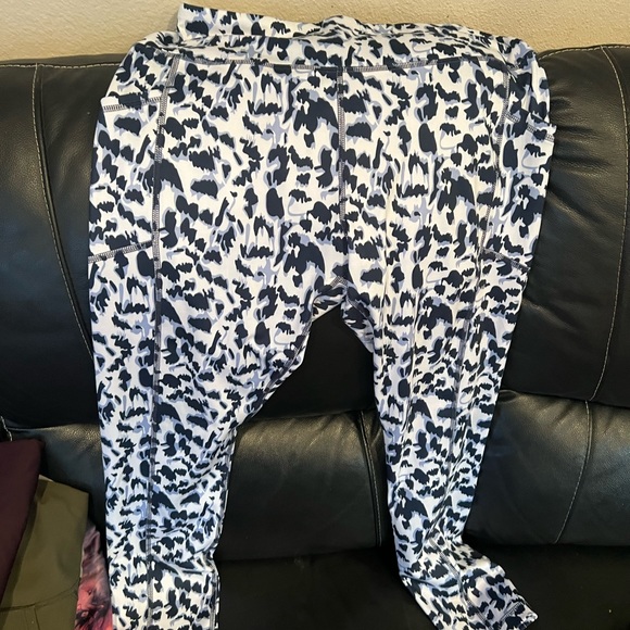 Leggings - Picture 4 of 5